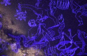 10億個の星と8K映像で描き出された天の川(左の白い部分)と星座絵=16日午後、相模原市立博物館