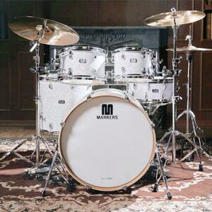 　韓国の李在明大統領が高市首相に贈ったドラムのセット（大統領府提供・共同）