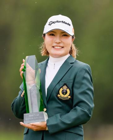 高橋彩華、大会タイ記録で4勝目 バンテリン・レディース最終日 | 新潟日報