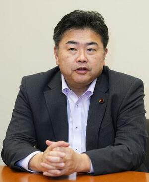 　れいわ新選組の高井崇志幹事長＝５月