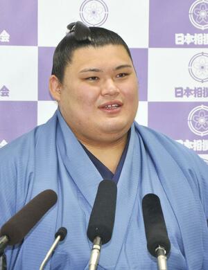 初の綱とりに挑む夏場所に向け、意気込みを語る大関大の里=4月30日、東京・両国国技館