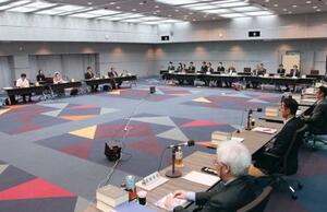 再審制度の見直しを検討する法制審議会部会の会合=15日午前、法務省