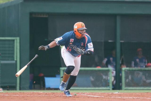 最終戦で3安打を放った知念大成=ヤクルト戸田球場