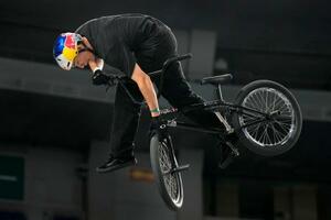 BMXフリースタイル・パークで優勝した中村輪夢=京セラドーム