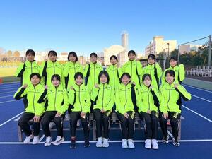 ２０位台を目指す新潟県チームの選手ら