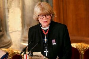 英国国教会の最高位聖職者、カンタベリー大主教に任命されたサラ・ムラーリー氏=2024年12月、ロンドン(ロイター=共同)