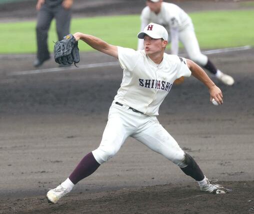 長岡商－新潟商　新潟商の三條目幹。破れはしたが、長岡商打線から三振を１１奪った＝長岡市悠久山