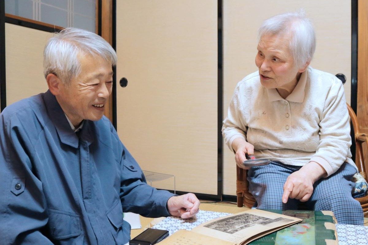 同郷の亡き2人が共に写る、遺族を結んだ集合写真…長岡戦災資料館に遺影