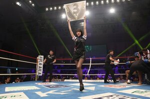 『K-1 REVENGE』でラウンドガールを務めた岡田紗佳
