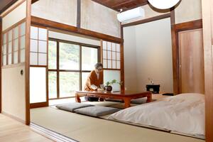 新潟市で開業した民泊「Guesthouse HANARE」。空き家を活用し、地域の活性化に貢献している=新潟市西蒲区間瀬
