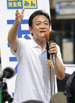 支持を呼びかける国民民主党の玉木代表=19日午前、福岡市
