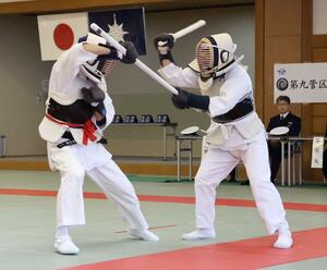 海上保安官が訓練の成果を発揮し合った制圧競技会=新潟市中央区神道寺南2