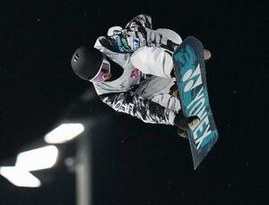 男子ビッグエア決勝 エアを決める木村葵来=北京(共同)