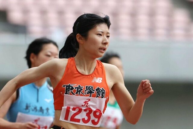 女子200メートルを県高校記録で制し、3冠をつかんだ秋澤理沙(東京学館)=デンカビッグスワン(写真映像部・菊池雪那)