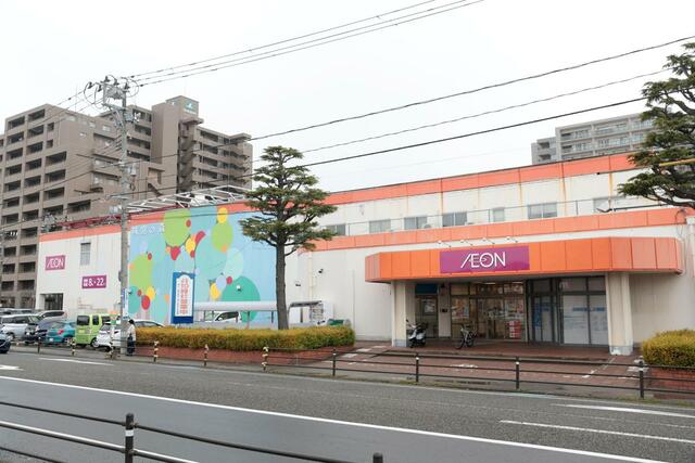 「清水フードセンター」としての営業最終日を迎えたとやの店=28日、新潟市中央区