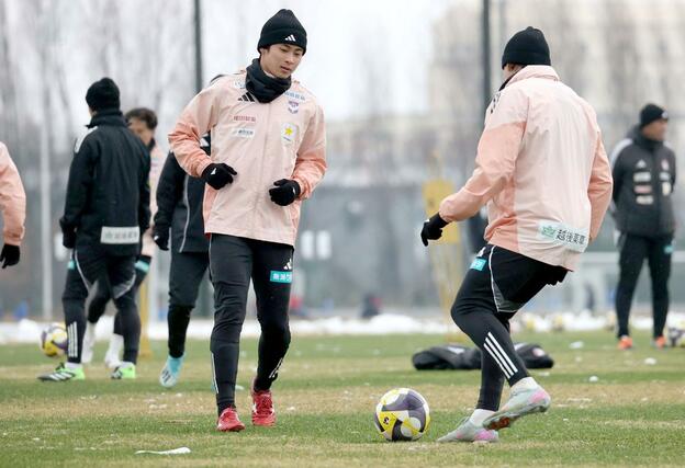 前日練習に臨むMF笠井佳祐