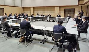 県が新たな「新潟米基本戦略」の案を示した県農業再生協議会=2月14日、新潟市中央区