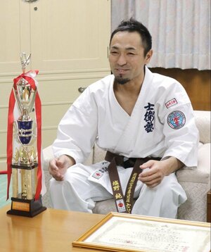 世界大会3位入賞を果たした塩野純さん＝加茂市青海町１