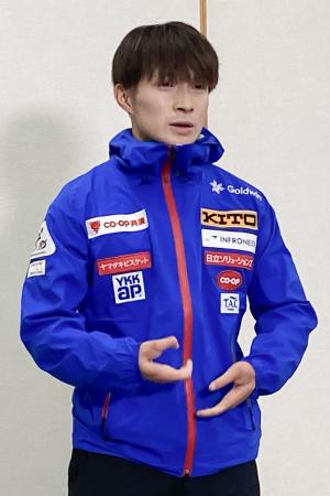 取材に応じる川除大輝=24日、青森県野辺地町