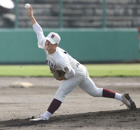 新発田農－新潟商　新潟商の先発大島岳留＝新発田市五十公野