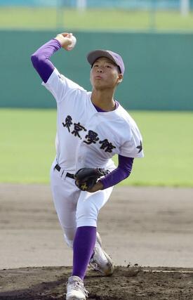 帝京長岡－東京学館　東京学館の先発髙橋遵＝１９日、柏崎市佐藤池