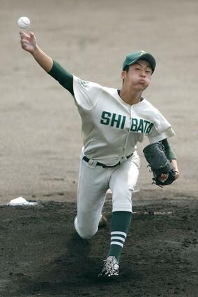 新発田農の先発遠山剣臣=9月17日、新発田市五十公野運動公園野球場