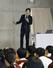 新発田高校１３０周年記念事業で講演する古川善博さん＝新発田市豊町３