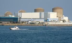 韓国南部、釜山郊外の古里原発。右端が1号機=2017年6月(共同)