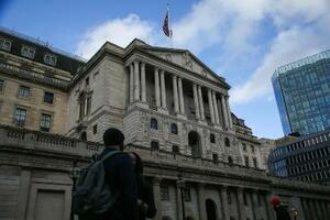 ロンドンにある英イングランド銀行の建物(ゲッティ=共同)