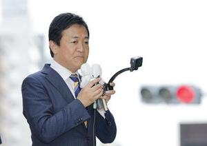 街頭演説で支持を訴える国民民主党の玉木雄一郎代表=6日、東京都品川区