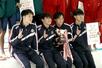男子４００メートルメドレーリレー決勝　大会初優勝を飾った新潟の選手たち＝長岡市