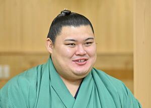 大相撲秋場所千秋楽から一夜明け、記者会見する関脇大の里=9月23日、茨城県阿見町の二所ノ関部屋