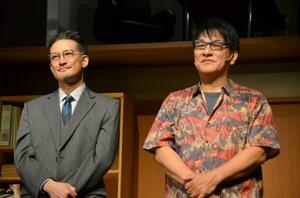 　舞台あいさつに登場した松岡昌宏（左）とピエール瀧