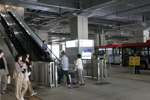 JR新潟駅のバスターミナル=新潟市中央区花園1