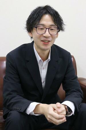 ピアカウンセリングを事業として起業した平岡良亮さん=新潟日報三条総局