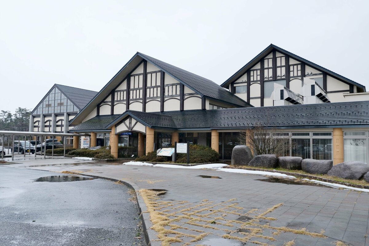 平成23年度建築設備士講習会 映画館と温浴施設のある複合商業施設 平成23年度建築設備士講習会 映画館と温浴施設のある複合