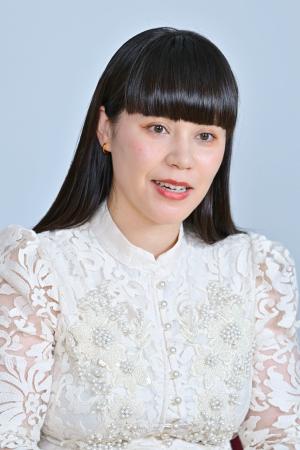 「作品制作が自分の人生をより豊かにし、深く理解する原動力になってきた」と話すスクリプカリウ落合安奈さん