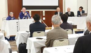 「野球のまち」を掲げる徳島県阿南市の元市長と元担当課長が、地元での取り組みを語った座談会=27日、新潟市中央区