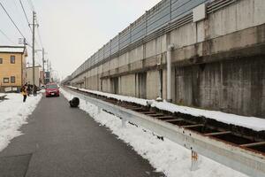 赤ちゃんの遺体が見つかった現場＝１月３０日、新潟市中央区弁天橋通１