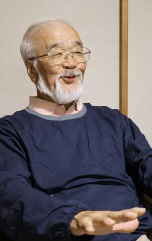 内装職人としての自負や業界について語る轡田和義さん=新潟市江南区