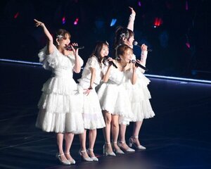 AKB48春コンサート2026『向井地美音卒業コンサート～私の夢は、AKB48～』に出演した（左から）小嶋陽菜、向井地美音、高橋みなみ、峯岸みなみ（C）ORICON NewS inc.