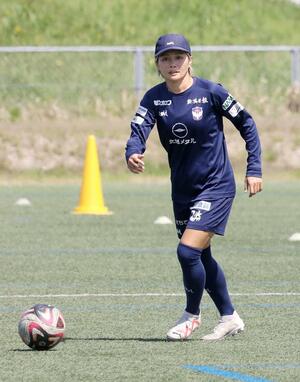 INAC神戸戦に向けて練習する川澄奈穂美=聖籠町