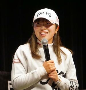 契約メーカーのイベントに参加した女子ゴルフの佐久間朱莉=9日、東京都中央区