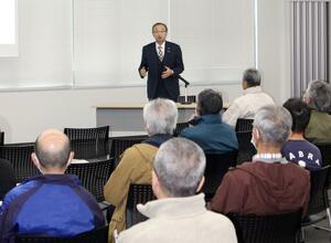 地域課題について市長と市民が話し合った意見交換会=佐渡市役所