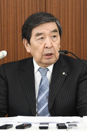 記者会見する民放連の早河洋会長=12日午後、東京都千代田区