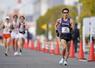 日本選手権20キロ競歩の終盤、レースする山西利和。1時間16分10秒の世界新記録で優勝した=25年2月、六甲アイランド甲南大周辺コース