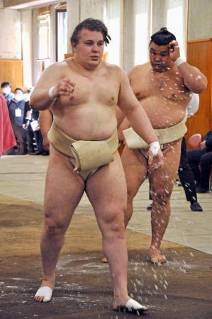 時津風一門の連合稽古に一門外から参加した安青錦=両国国技館の相撲教習所