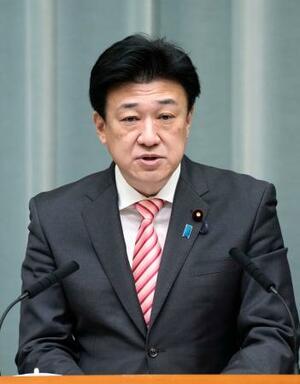 記者会見する木原官房長官=8日午前、首相官邸