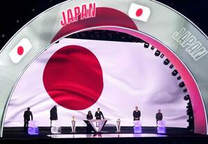 サッカーW杯北中米3カ国大会の組み合わせ抽選会が行われ1次リーグF組に入った日本=5日、米ワシントン(共同)