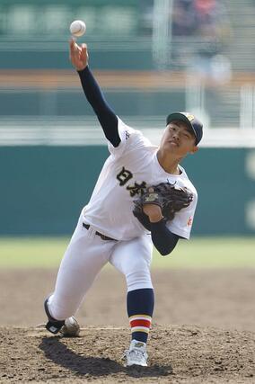 高知農－日本文理　７回１失点と好投した日本文理のエース染谷崇史＝２１日、阪神甲子園球場